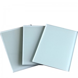 塗装されたガラス