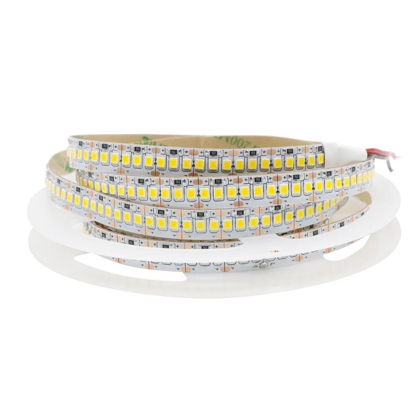 メートルのSMD 2835高ルーメン高輝度12 V LED