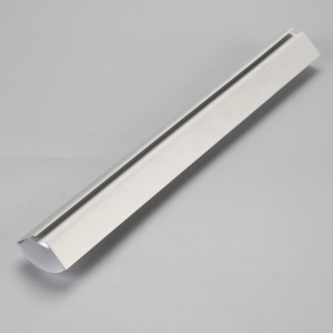 透明または拡散カバー付きLEDストリップアルミ押出三角形形状