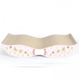 猫のコルゲートボード、犬のついたおもちゃ