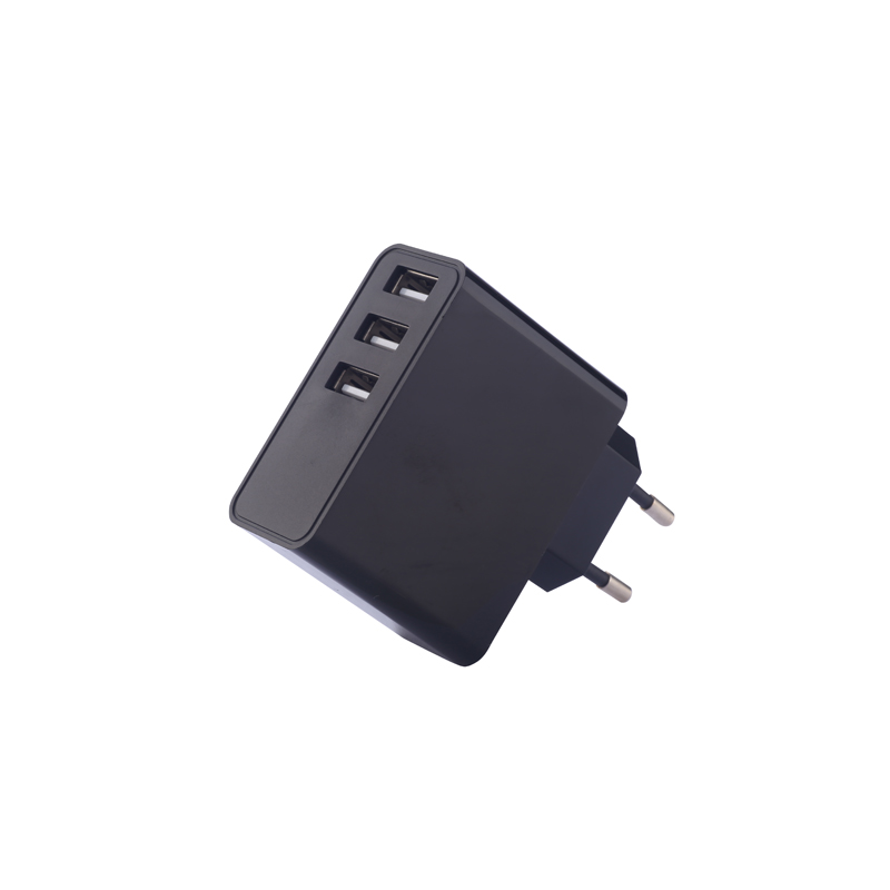 KPS-8704LC Tri-USBポートウォールチャージャー