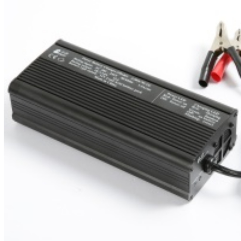 12V〜48V Li-ion / Polymerバッテリー用LiPo充電器16.8V 29.4V 42.0V 58.8Vバッテリー充電器