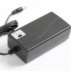 7.2V〜12V NIMH / NICDバッテリパック用NIMHバッテリ充電器