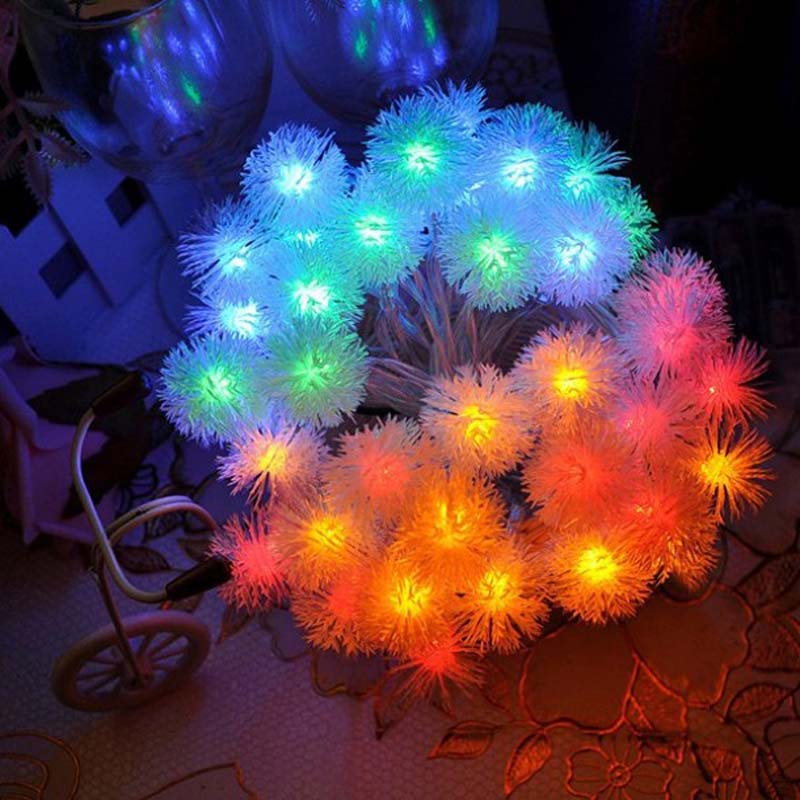 LEDの雪のポンポンのひもはクリスマス/休日/結婚式/党のための色ロープライト装飾をつけます