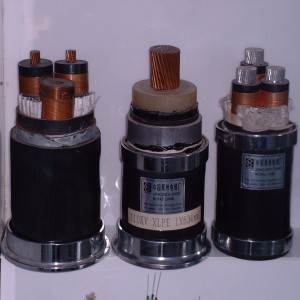 大きい送電システムのための66KV銅線によって保護されるHVの送電線