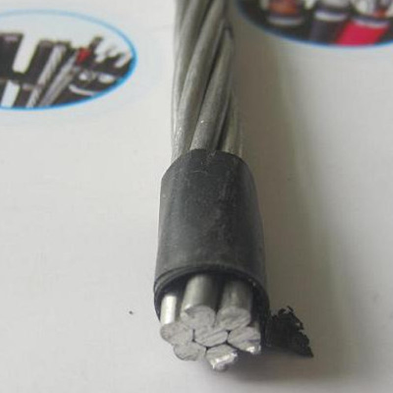 ASTM、BS、ASTM A-475、CSA G12-92、BS183によるすべてのサイズの裸のガイワイヤーかステイワイヤー
