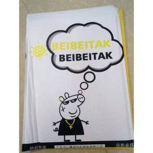 環境に優しいカスタムロゴデザイン自己シール接着剤小型ポリバブルメーラー封筒パッド入り