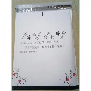 環境に優しいカスタムロゴデザイン自己シール接着剤小型ポリバブルメーラー封筒パッド入り
