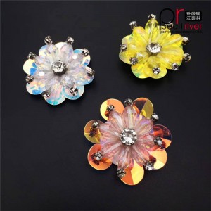 パールと美キラキラスパンコールの花