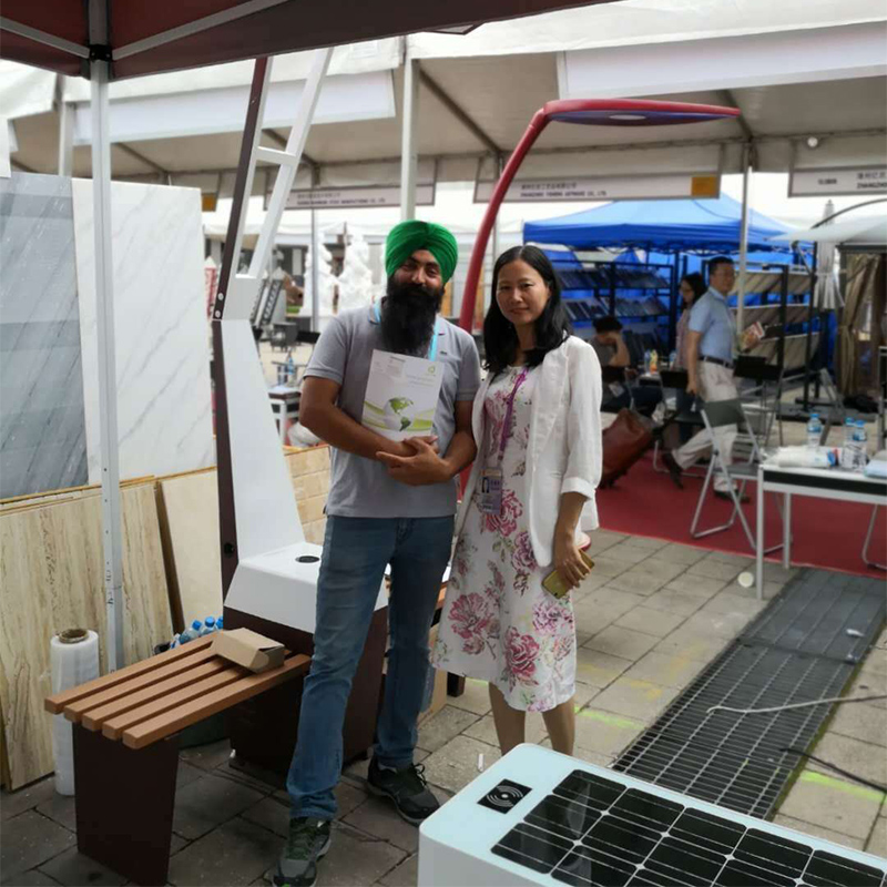 Weiyinチームは第125回カントンフェアに参加しました
