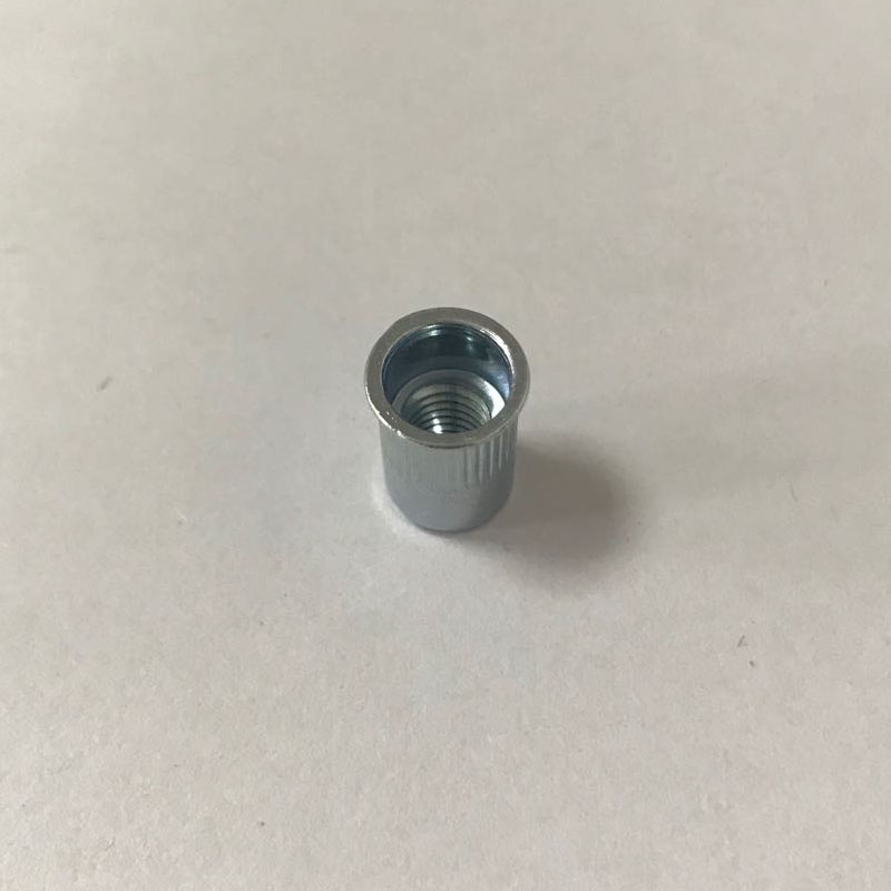 リベットナット