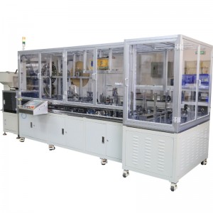 自動車用コネクタ自動組立ライン