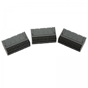 自動車用コネクタ自動組立ライン