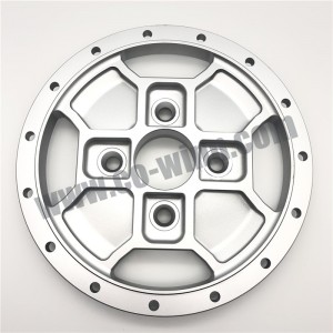 カスタマイズされた鍛造\/ CNC機械加工アルミニウムホイールリムセンター自動車部品スペアパーツ販売後部品