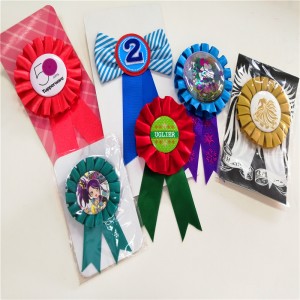 衣類のラペルピンのバッジのための高品質のカスタムメタルバッジ