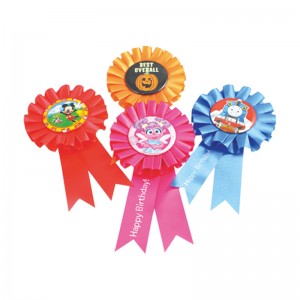 安全バッジが付いているリボンバッジの母の日の誕生日パーティーの使用ピンバッジ