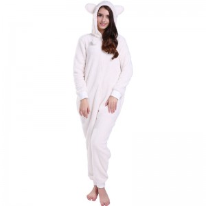 動物の耳が付いている女性のクリーム色のOnesieのパジャマ