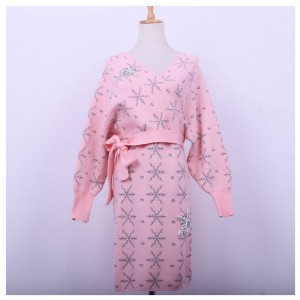 2018暖かいスノーフレークラインストーンアップリケ女性スラッシュカーディガンニットドレス