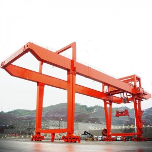 U字型2桁ガントリークレーン