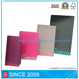 いろいろな種類のサイズおよび設計のカスタマイズされた紙袋