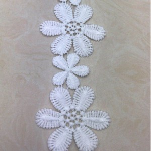 11＃ミルクシルクレース、ポリエステル／ナイロンレース、綿レース