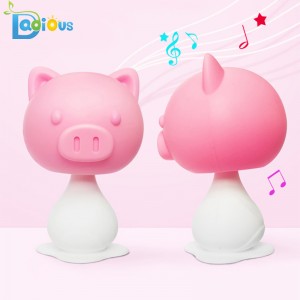 新しいデザイン安全ベビーティーザーガラガラ食品グレードシリコーンベビーティーザーBPAフリーベビーティーザー