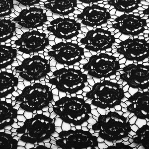 ミルクシルクレース、ポリエステル／ナイロンレース、綿レース、布地