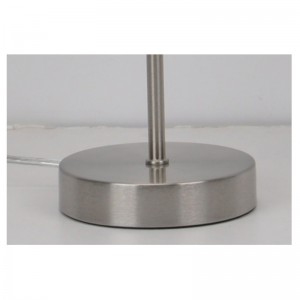 リネンシェード付きテーブルランプ