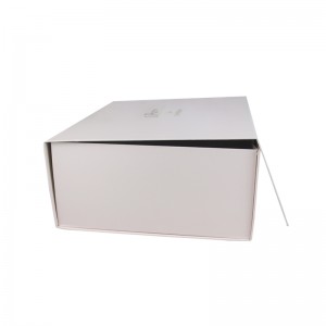 化粧品の包装のための注文の贅沢な本の形の磁石のギフト用の箱