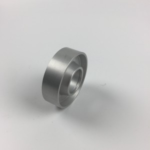 自動車の機器の部品