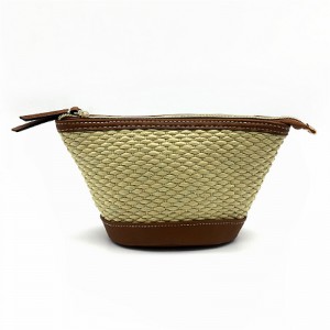 編まれた化粧品袋