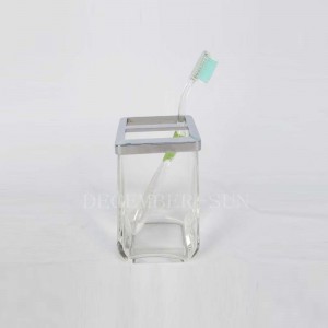 クリアガラスのバスルームアクセサリーセット