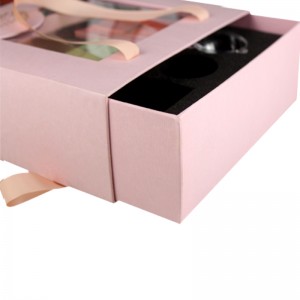 エレガンストートボックスは、ギフトボックスとギフトティーフードの完全なセットを表示します