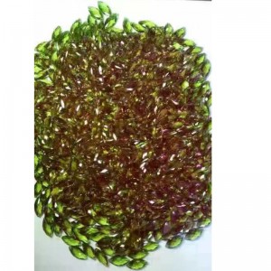 ロシアのカメレオンクロモトロピック石モシアナイトガラス