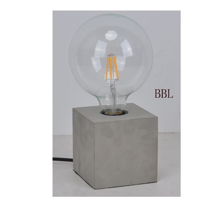 正方形のコンクリートベースのテーブルランプ