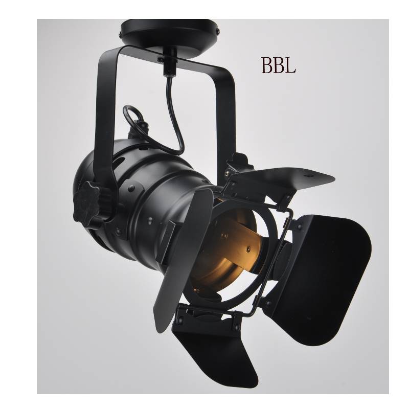 ムービースポットライト1（カバーとUブラケット付き）、方向を調整可能