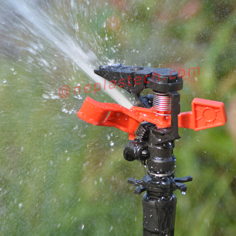 距離調整可能およびスプレー角度制御可能なプラスチックガーデン芝生農地インパルススプリンクラー