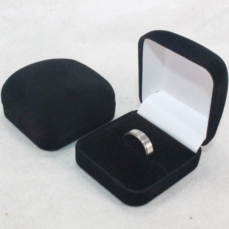 アイテムF-2リング、バッジ、小銭用の丸型ベルベットボックス、mm。 52 * 57 * 34、重量約27g