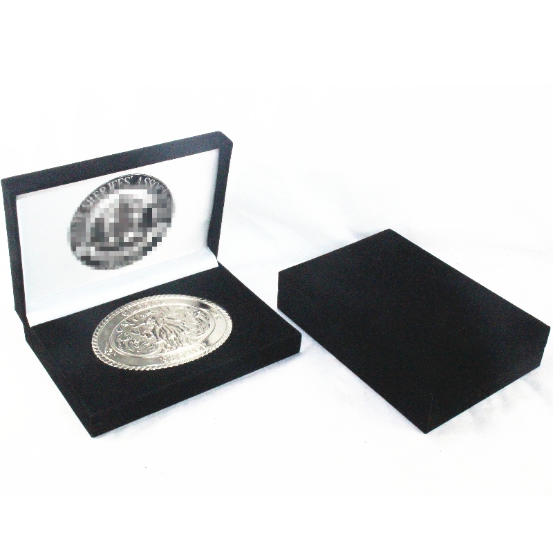 アイテムV-15H長方形のフランネルボックス。130* 80 mmの複数のコイン、バッジ、メダル、カフスボタンなどに使用できます。mm。 158 * 112 * 36、重量約170g