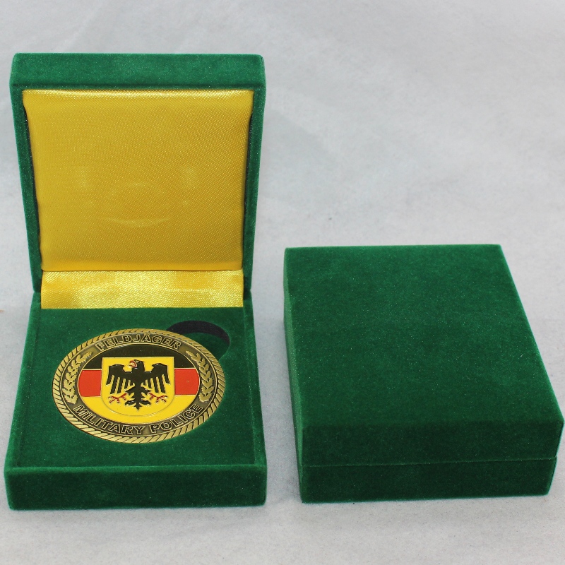 アイテムV-17スクエアレザーレットペーパーボックス、45 * 53 mmコイン、バッジ、カフリンクス、ウォレットクリップなどmm。 68 * 80 * 30、重さ約62g