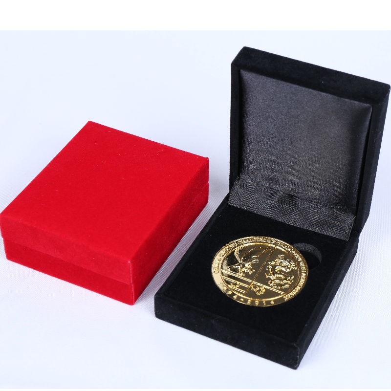 アイテムV-17スクエアレザーレットペーパーボックス、45 * 53 mmコイン、バッジ、カフリンクス、ウォレットクリップなどmm。 68 * 80 * 30、重さ約62g