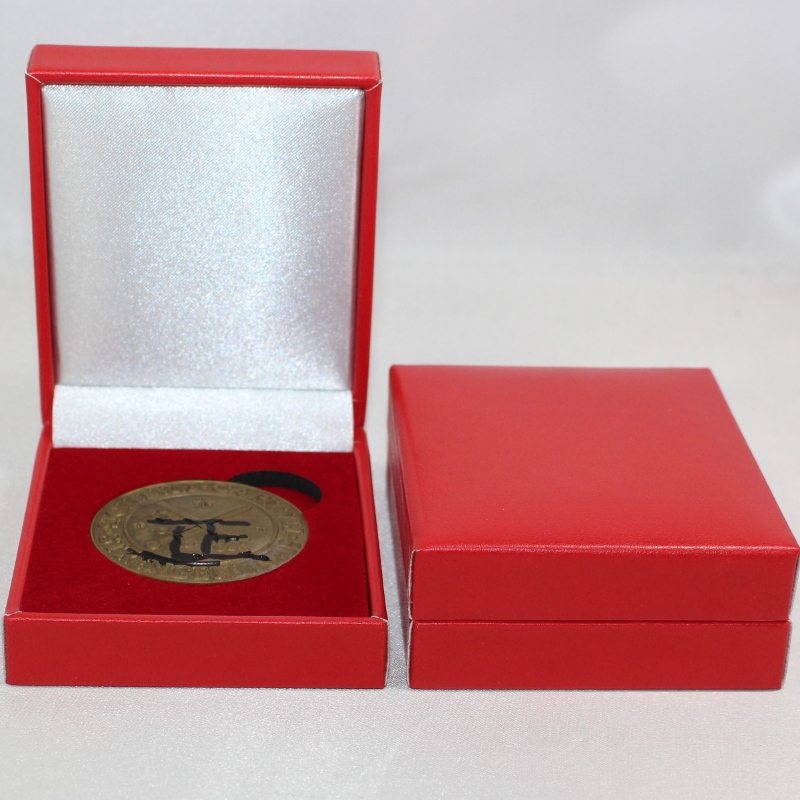 アイテムV-17スクエアレザーレットペーパーボックス、45 * 53 mmコイン、バッジ、カフリンクス、ウォレットクリップなどmm。 68 * 80 * 30、重さ約62g