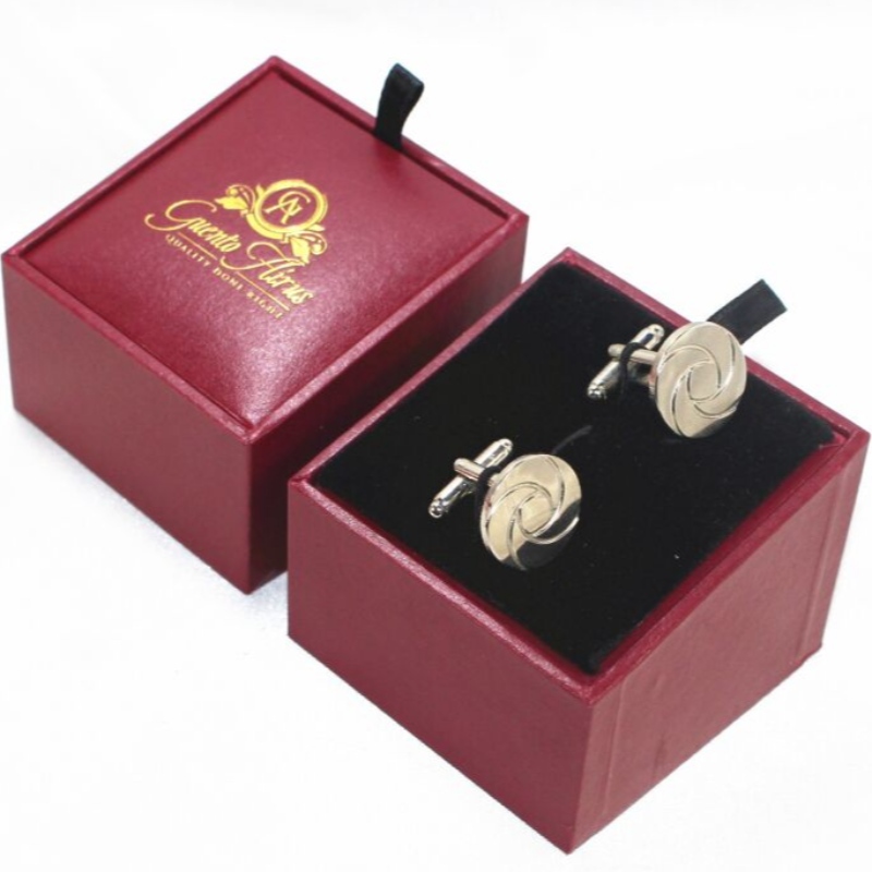 アイテムV-20Xカップルタイクリップまたはカップルカフリンクスなどのための正方形のPUレザーボックス。mm。 64 * 64 * 50、重量約64g