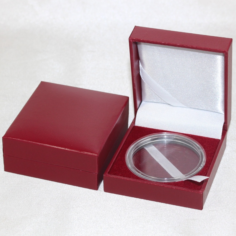 アイテムV - 04コイン＆バッジ、カフスボタン、タイクリップなどのスクエアPUレザーボックス。63 * 68 * 28、約50 gの重さ