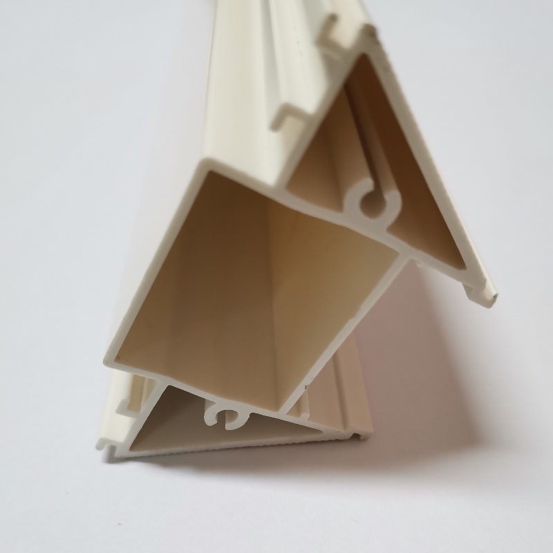 カスタムメイドの押出プラスチックプロファイル押出PVCプラスチックセクション中国のプラスチックメーカーからのスライドの照明