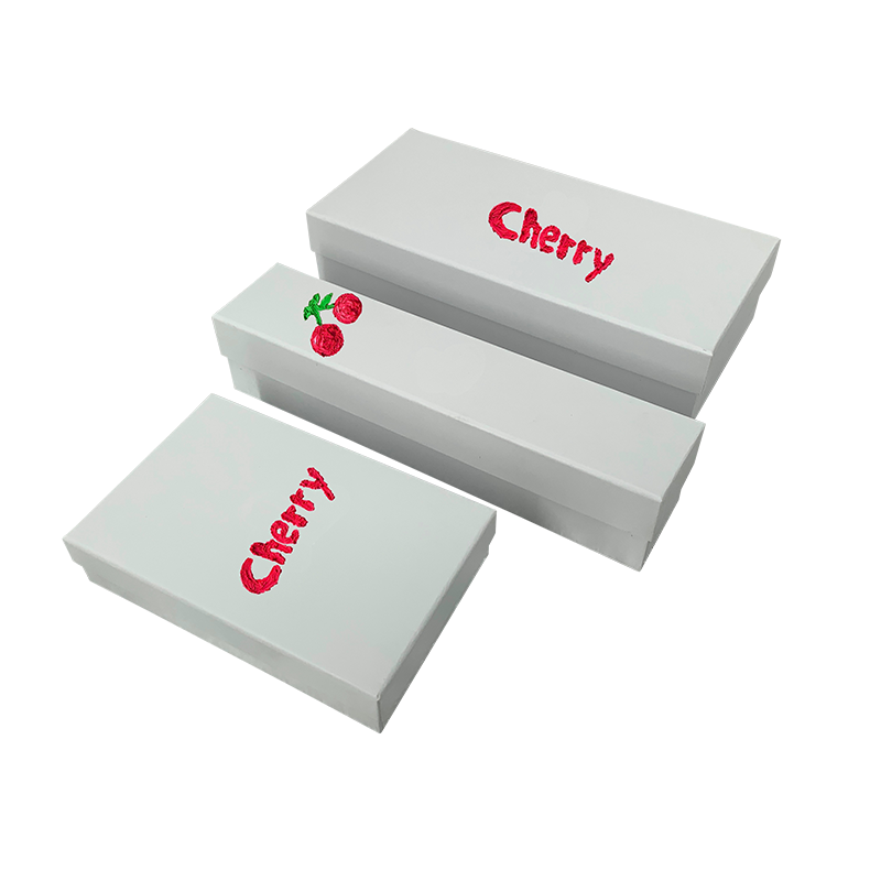 ミニシャンパンと光沢のあるウェディングワインボックスのボックス