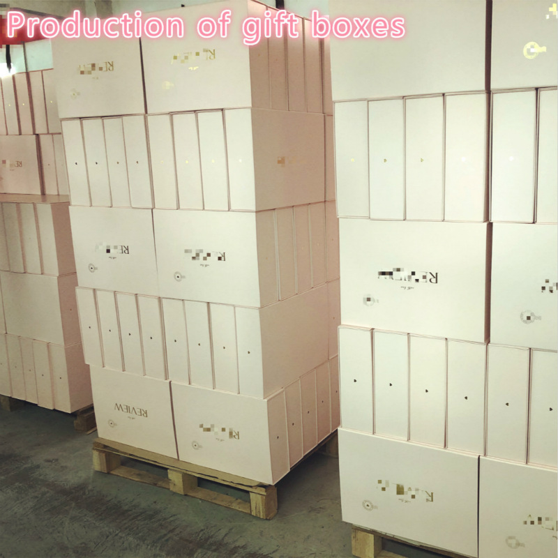 ピンクのエレガントな紙のギフトボックス折りたたみ式のスタイルのカスタムボックス