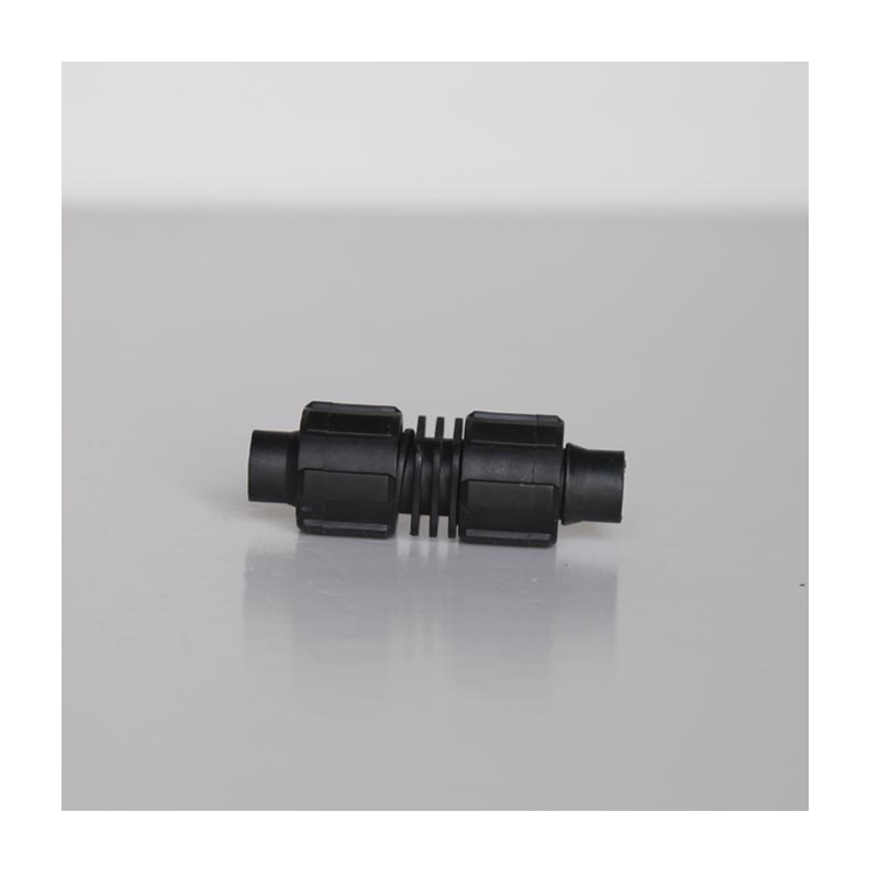 ドリップテープ/パイプ用ロック接続