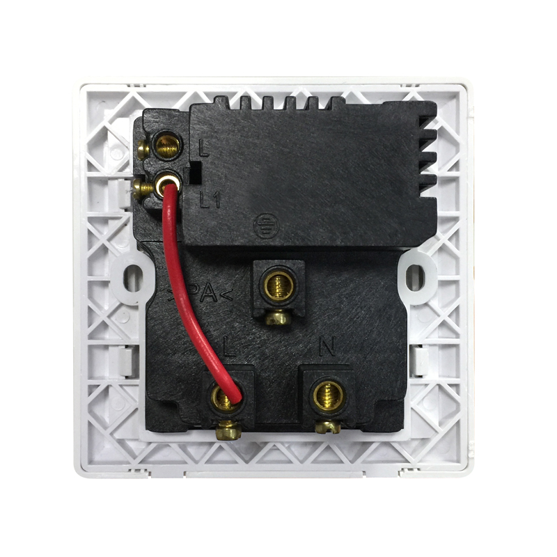 USBウォールソケットUSB501