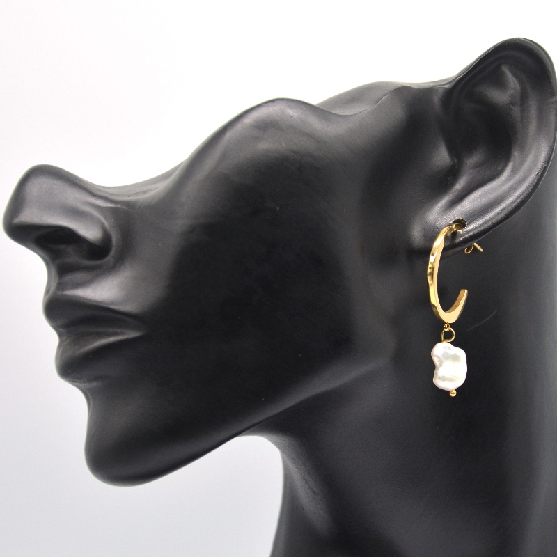 シンプルなイミテーションパールイヤリングゴールドC字型ペンダントイヤリングレディースロングペンダントイヤリングジュエリー中国ルイファンバオジュエリー加工工場